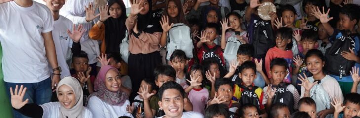 Senyuman Hangat Adik-Adik Pemulung di Taman Baca Amalia